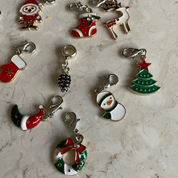 Christmas holiday charms with clips set of 11
Jewelry making - Picture 4 of 6